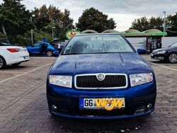 Blau Gebraucht 2006 Skoda Fabia Classic Kleinwagen | 1.800 € (Etwas zu teuer)
