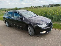 Braun Gebraucht 2012 Skoda Superb Kombi | 6.490 € (Fairer Preis)