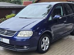 Blau Gebraucht 2003 VW Touran Van / Kleinbus | 1.990 € (Guter Preis)