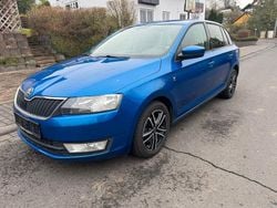 Blau Gebraucht 2015 Skoda Rapid Ambition Kombi | 4.900 € (Guter Preis)