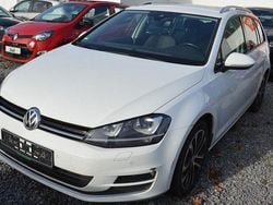 Weiß Gebraucht 2017 VW Golf VII Allstar Kombi | 8.950 € (Superpreis)