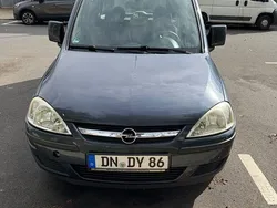 Blau Gebraucht 2006 Opel Combo Van / Kleinbus | 1.800 € (Fairer Preis)