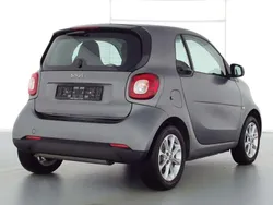 Grau Gebraucht 2019 Smart ForTwo Coupé Passion Coupé | 13.555 € (Fairer Preis)