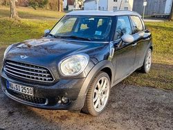 Schwarz Gebraucht 2011 Mini Cooper Countryman SUV | 5.900 € (Fairer Preis)
