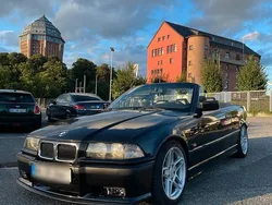 Schwarz Gebraucht 1994 BMW 325 Cabriolet M Sport Cabrio | 13.999 €