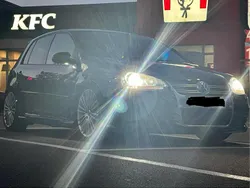 Schwarz Gebraucht 2006 VW Golf V R Kleinwagen | 12.500 €