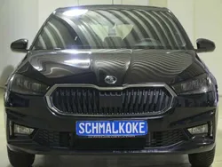 Black magic pearlescent (metallic) Gebraucht 2024 Skoda Fabia Selection Kleinwagen | 17.500 € (Guter Preis)