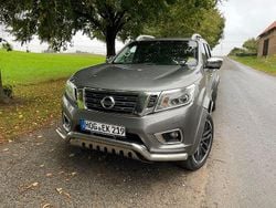 Grau Gebraucht 2016 Nissan Navara Abholung | 17.500 € (Teuer)