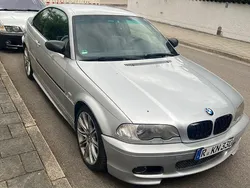 Silber Gebraucht 2000 BMW 330 M Sport Coupé | 3.000 €