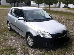 Silber Gebraucht 2009 Skoda Fabia Kleinwagen | 1.380 € (Fairer Preis)