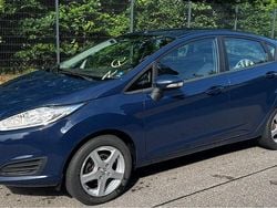 Blau Gebraucht 2015 Ford Fiesta Trend Kleinwagen | 2.999 € (Guter Preis)