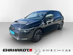 Schwarz Gebraucht 2023 VW Golf VIII Style Kleinwagen | 26.090 € (Guter Preis)