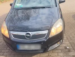 Schwarz Gebraucht 2007 Opel Zafira Van / Kleinbus | 2.200 € (Guter Preis)