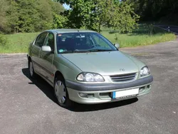 Gebraucht 1999 Toyota Avensis Sol Limousine | 2.500 € (Guter Preis)