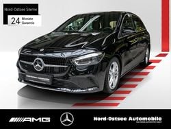 Metalliclack kosmosschwarz Gebraucht 2025 Mercedes B200 Progressive Van / Kleinbus | 34.490 € (Guter Preis)