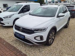 Weiß (weiss) Gebraucht 2023 VW T-Roc Move SUV | 20.890 € (Fairer Preis)