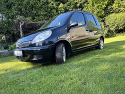 Schwarz Gebraucht 2005 Toyota Yaris Sol Kombi | 6.790 €