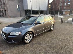 Grau Gebraucht 2011 Volvo V50 Momentum Kombi | 7.999 € (Teuer)