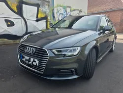 Grau Gebraucht 2020 Audi A3 Sportback e-tron S-Line Limousine | 20.609 € (Superpreis)