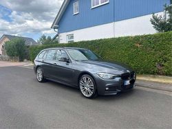 Grau Gebraucht 2017 BMW 330 M Sport Kombi | 19.990 € (Fairer Preis)