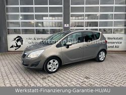 Braun Gebraucht 2011 Opel Meriva Design Edition Van / Kleinbus | 3.990 € (Fairer Preis)
