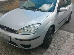 Grau Gebraucht 2002 Ford Focus Kombi | 900 € (Fairer Preis)