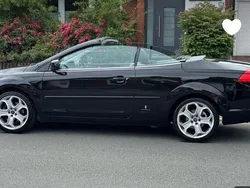 Schwarz Gebraucht 2010 Ford Focus Cabriolet Cabrio | 8.000 €