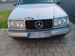 Gebraucht 1985 Mercedes E230 Limousine | 4.000 €
