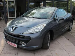 Graumetallic mit schutzlack Gebraucht 2008 Peugeot 207 Sport Cabrio | 3.899 € (Etwas zu teuer)