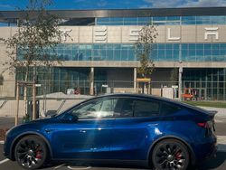 Blau Gebraucht 2023 Tesla Model Y Performance SUV | 52.250 €