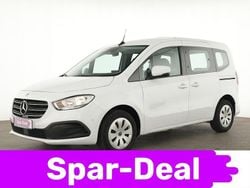 Weiß Gebraucht 2024 Mercedes T180 Van / Kleinbus | 25.665 € (Fairer Preis)