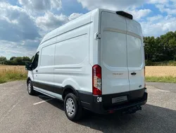 Frostweiß Gebraucht 2023 Ford Transit Trend Van | 26.990 € (Guter Preis)