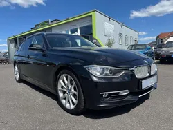 Black sapphire metallic Gebraucht 2013 BMW 320 Kombi | 10.999 € (Guter Preis)