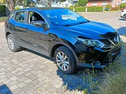 Schwarz Gebraucht 2014 Nissan Qashqai Acenta SUV | 8.800 € (Fairer Preis)