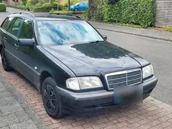 Schwarz Gebraucht 1998 Mercedes C220 Classic Kombi | 2.222 €