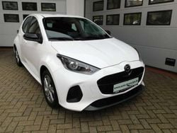 Lunar white Gebraucht 2023 Mazda 2 Comfort Kleinwagen | 19.450 € (Fairer Preis)