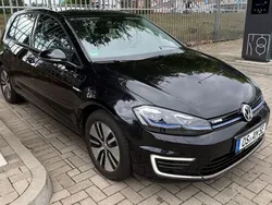 Schwarz Gebraucht 2019 VW e-Golf Kleinwagen | 14.300 € (Guter Preis)