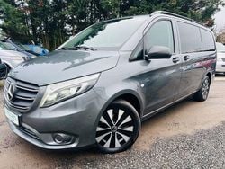 Grau Gebraucht 2022 Mercedes Vito Kombi | 32.990 € (Guter Preis)