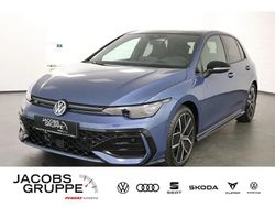 Blau Gebraucht 2025 VW Golf Style Limousine | 30.880 € (Teuer)