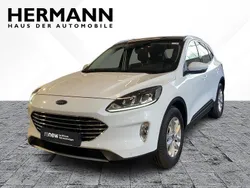 Weiß Gebraucht 2022 Ford Kuga Titanium SUV | 22.797 € (Guter Preis)