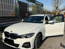 Weiß Gebraucht 2021 BMW 320 M Sport Kombi | 31.000 € (Guter Preis)