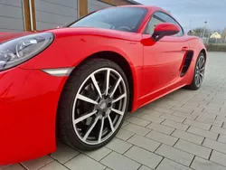 Rot Gebraucht 2019 Porsche 718 Cayman Coupé | 59.800 € (Fairer Preis)