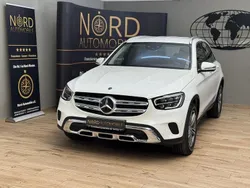 Polarweiß Gebraucht 2020 Mercedes GLC220 SUV | 32.399 € (Fairer Preis)