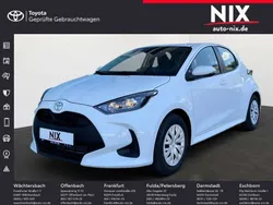 Weiß Neu 2025 Toyota Yaris Hybrid Comfort Limousine | 23.900 € (Guter Preis)