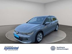 Mondsteingrau uni Gebraucht 2024 VW Golf VIII Life Limousine | 23.870 € (Guter Preis)