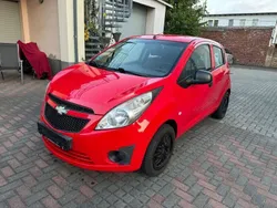 Rot Gebraucht 2012 Chevrolet Spark Kleinwagen | 3.490 € (Etwas zu teuer)
