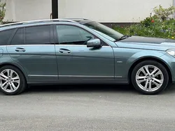 Grau Gebraucht 2012 Mercedes C180 Kombi | 11.990 €
