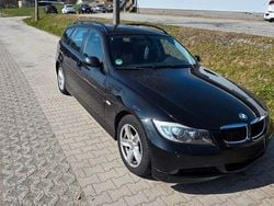 Schwarz Gebraucht 2008 BMW 320 Kombi | 2.000 € (Superpreis)