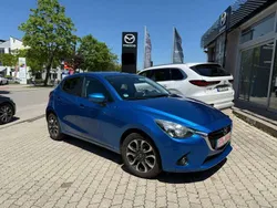 Cyanitblau metallic Gebraucht 2015 Mazda 2 Sports-Line Kleinwagen | 8.599 € (Superpreis)