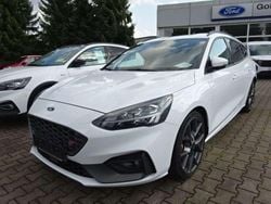 Frostweiß Gebraucht 2021 Ford Focus Performance Edition Kombi | 27.965 € (Fairer Preis)